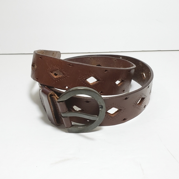 Accessories - Round Buckle Leather Laser Cut Western Belt